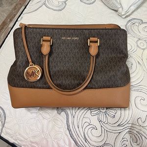 Michael Khors large purse